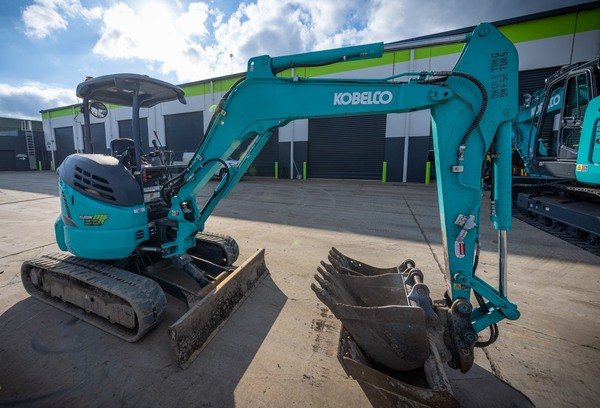 Right Front PX16032618 min_600x408